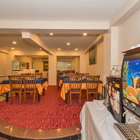 Hotel Maral