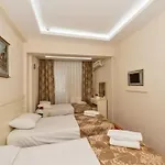 Maral Hotel